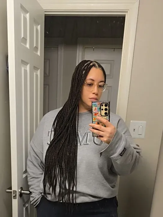 https://cdn.salonspotlight.com/photos/bwQCZdewtscDCiI1Dx2v/2cfe44bc-b978-4d7f-8bae-ef8dedfbf511_720x720