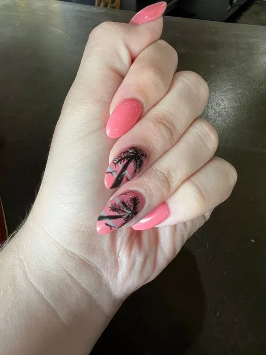 https://cdn.salonspotlight.com/photos/byNwBb0y4HvCKucHIQAe/92b48b66-cc9e-4e52-9f50-64ee3055a176_720x720
