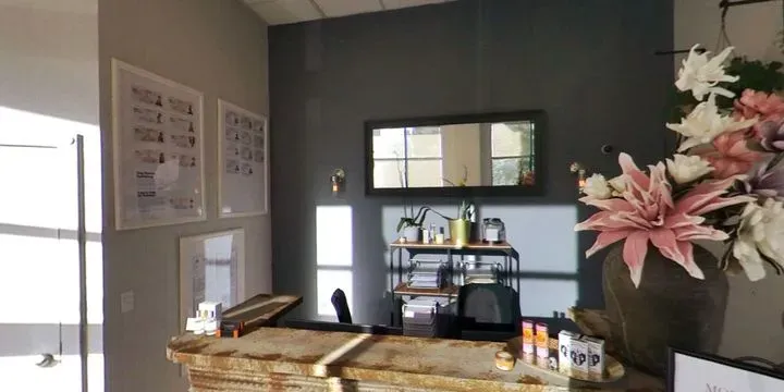 https://cdn.salonspotlight.com/photos/c6FrPAa8VR6Af44MLT8J/02ff8557-469d-487e-8e25-3eccf15e4cc8_720x720