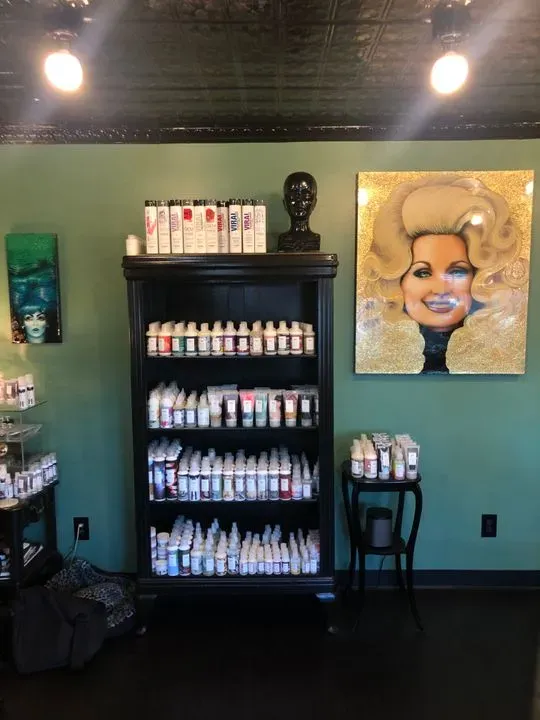 https://cdn.salonspotlight.com/photos/c8fAwheQlvpeDXx6QYm1/9a1ff5c1-a948-403c-bbb8-b643d9817b2c_720x720