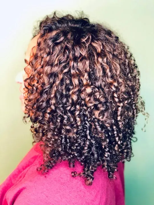 https://cdn.salonspotlight.com/photos/c8fAwheQlvpeDXx6QYm1/d40d8556-6e04-4ab8-ac2a-34f9e1fc8ba7_720x720