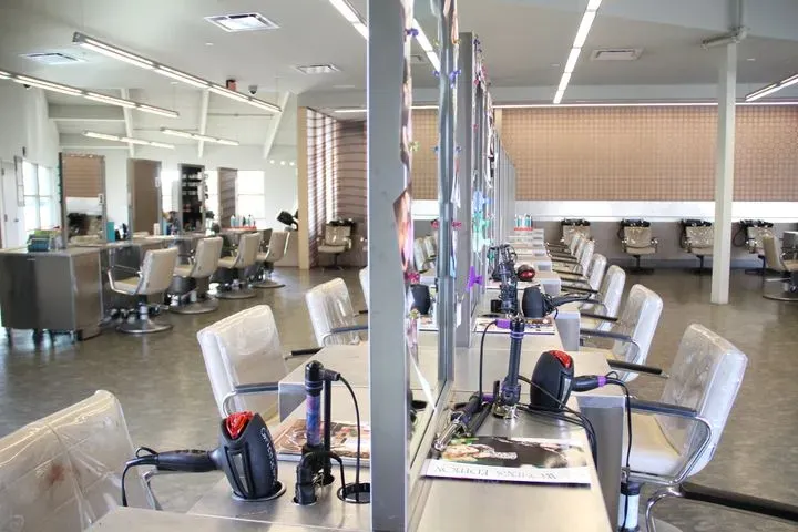 https://cdn.salonspotlight.com/photos/cEtGxzANaO4PAdFmm3u5/76cfc7f2-b13a-42b8-abef-d5b7590ad379_720x720