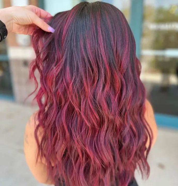 https://cdn.salonspotlight.com/photos/cHaQWhROQaA5S9bM8grC/713c926d-371e-42ea-ac32-b2adcfdcc380_720x720