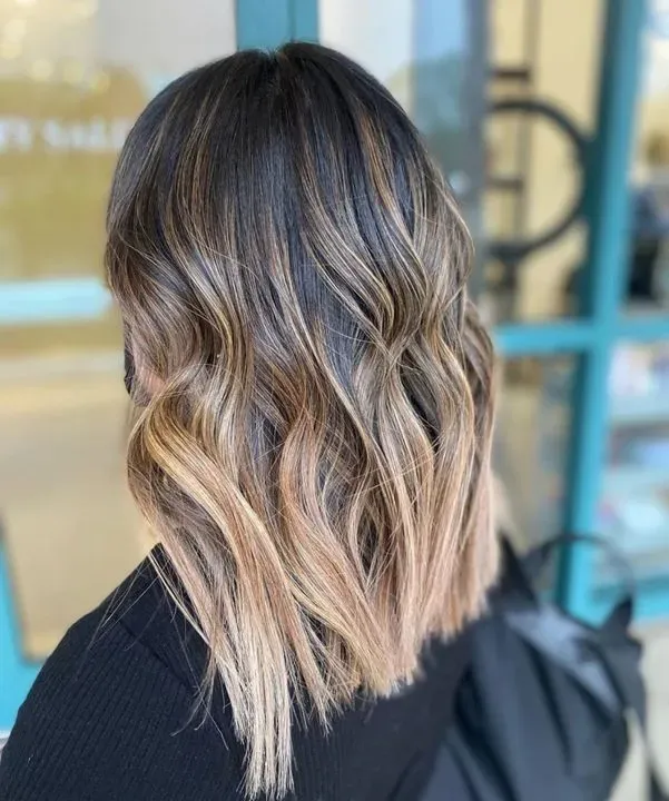 https://cdn.salonspotlight.com/photos/cHaQWhROQaA5S9bM8grC/8f13e8c5-90b8-4955-869d-9b56c416f891_720x720