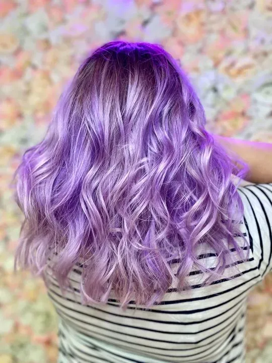 https://cdn.salonspotlight.com/photos/cKWvvDTwzJ43UGa6pdxh/6197dbbc-827b-4373-be2c-eadc08b6c197_720x720