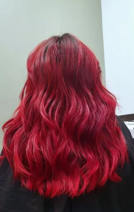 https://cdn.salonspotlight.com/photos/cLmGv7qZ8AMjKWotPIjb/d45f6cfc-a02f-4626-8486-591959393e00_720x720