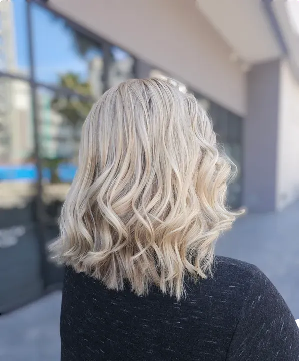 https://cdn.salonspotlight.com/photos/cNtJEAH2W3iK2KBgBFQ3/9e418b8f-12f8-43f3-bfa2-7a29a6b8c29f_720x720