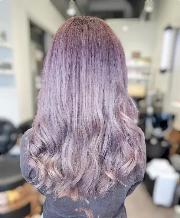 https://cdn.salonspotlight.com/photos/cNtJEAH2W3iK2KBgBFQ3/cdea92a3-6102-4cef-927f-1743245cd4ab_720x720