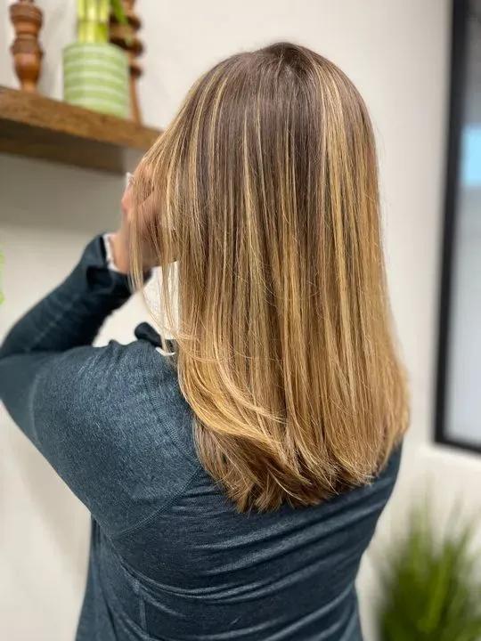 https://cdn.salonspotlight.com/photos/cPiyVqilUAkCOgauHuZf/0c157264-21bf-4839-aa1a-eab660cdefa0_720x720