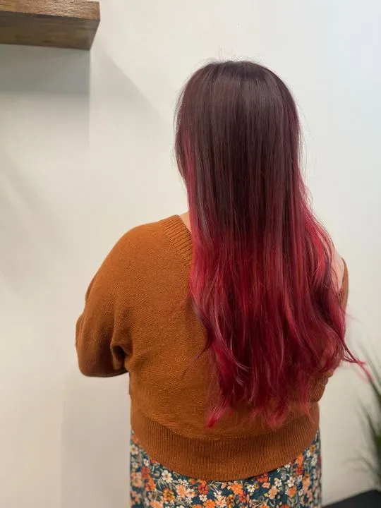 https://cdn.salonspotlight.com/photos/cPiyVqilUAkCOgauHuZf/8cab6eb1-f8e1-4b86-942e-068da5ba6d10_720x720