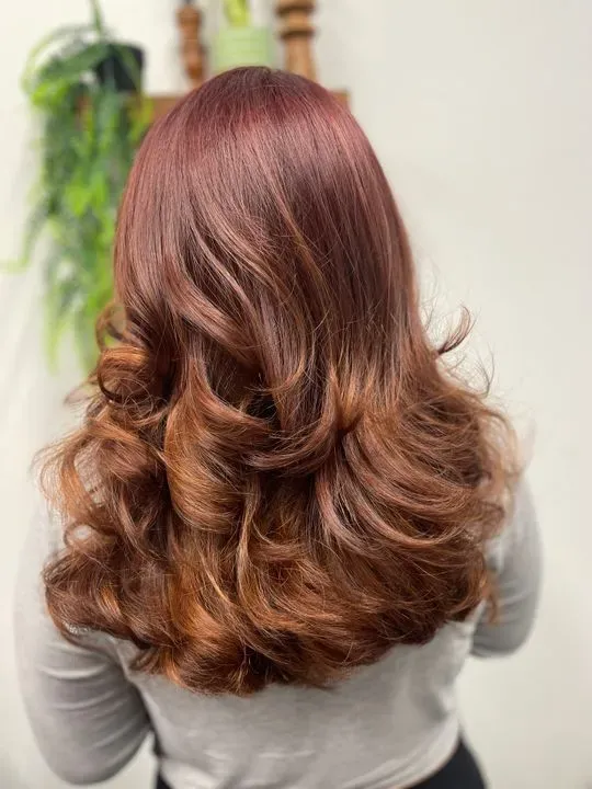 https://cdn.salonspotlight.com/photos/cPiyVqilUAkCOgauHuZf/f33eb0ed-451e-4d4a-b8ce-90f9791fa07e_720x720
