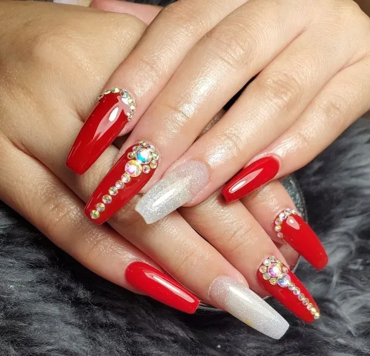 https://cdn.salonspotlight.com/photos/cVUO7ZD3GbUozvbHBDkE/f14d7c1d-4df5-439c-a420-77b4a06841ae_720x720