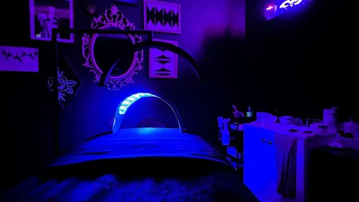 https://cdn.salonspotlight.com/photos/cZKLWcNKTkUbnDecYXna/99e365cf-9f43-4bdf-bc95-c34da69a50e2_720x720