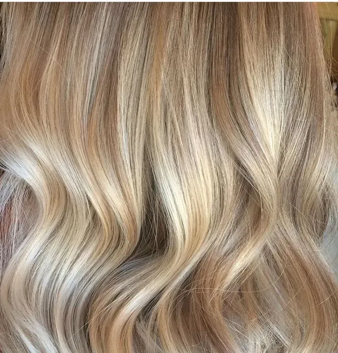 https://cdn.salonspotlight.com/photos/cZk9hAST5fjPsvM3uFjI/719e2ac2-3760-44da-8d9d-83081b370bcb_720x720