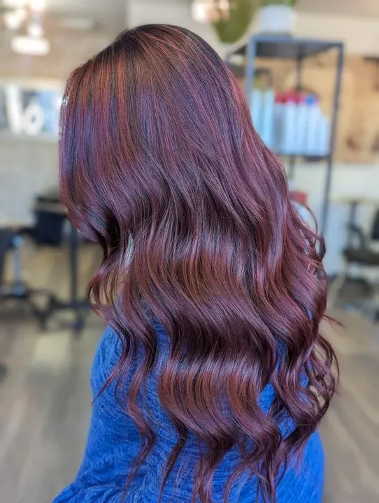 https://cdn.salonspotlight.com/photos/ca8QioI8IHdWrIWcvVe2/59eea034-8553-4163-8401-8baaee2f3c49_720x720