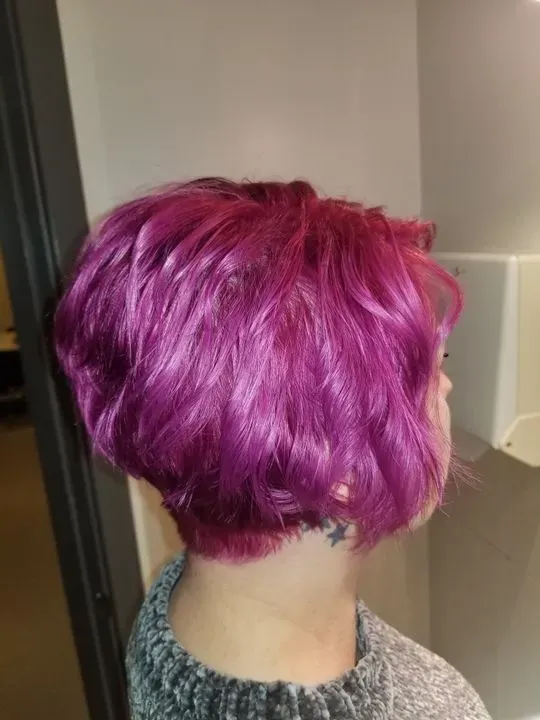 https://cdn.salonspotlight.com/photos/caRW2hKQhPDbE7rexMtF/547d1ac0-ba7f-4c14-becd-0425e73574a0_720x720