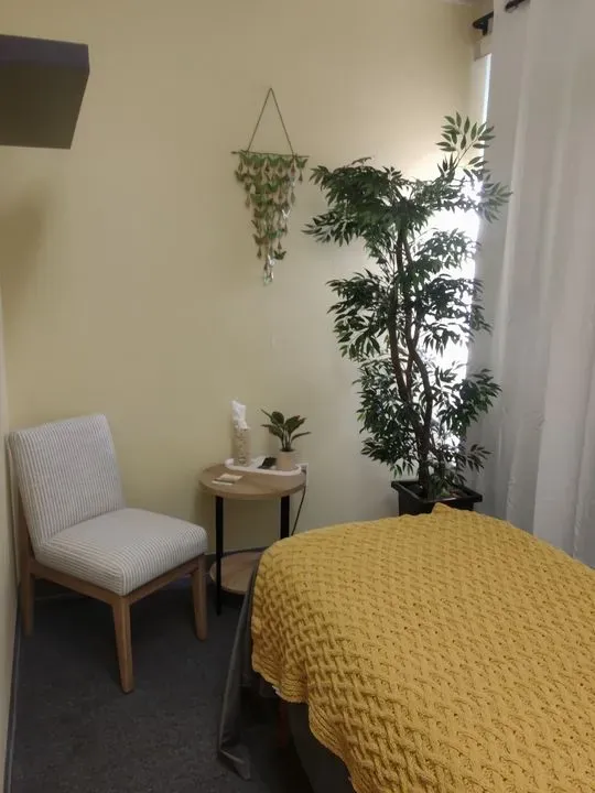 https://cdn.salonspotlight.com/photos/cbEEimSInw05AiOEMzto/6ebf5640-92cf-4882-877b-da5ee0d9a158_720x720