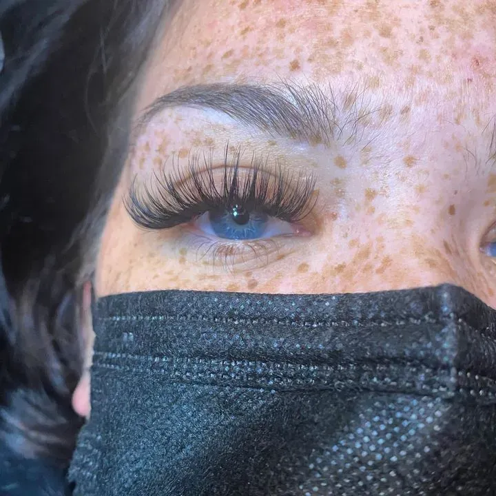 https://cdn.salonspotlight.com/photos/cbTQe439OyMVpFKrhEcJ/c9943f7e-b9db-42af-ae85-b89d260fcc8e_720x720
