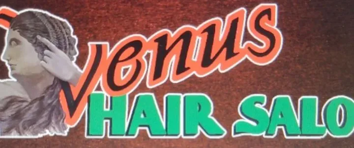 https://cdn.salonspotlight.com/photos/cbvRdlKNYwtoOncjHNHk/e88a9c70-d221-421c-9950-96167a697e54_720x720