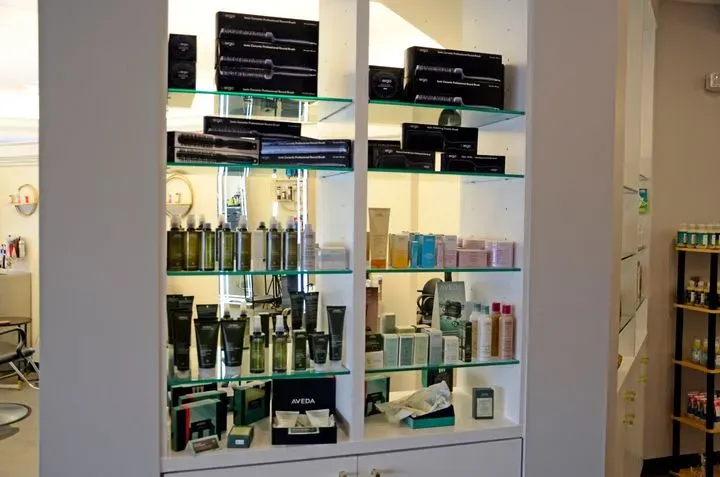 https://cdn.salonspotlight.com/photos/cclfdO7qAGsjC50a2CqG/95dc4795-cd5a-4251-8232-8e35ed39097b_720x720