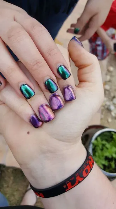 https://cdn.salonspotlight.com/photos/cdrOpbvCgrzt4CvTIomy/ceb668e4-1bdf-4429-b487-43c300668e8c_720x720