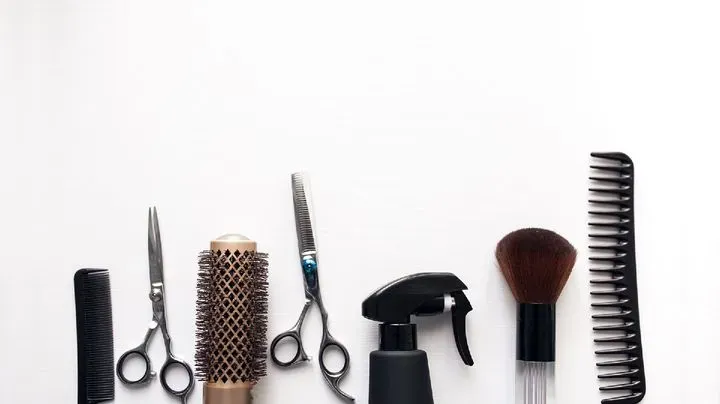 https://cdn.salonspotlight.com/photos/cehNGyVMwBiR46GYEgih/75b8dbad-fde2-4111-bd17-5ea754b29ffa_720x720