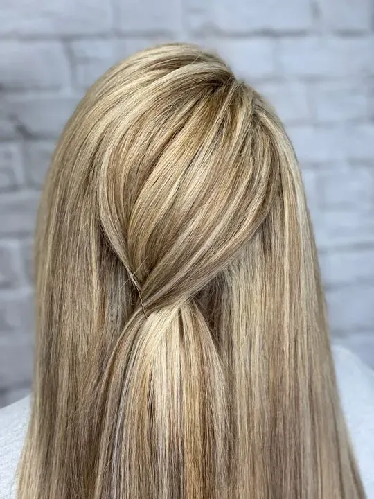 https://cdn.salonspotlight.com/photos/cgrm3AwnNZoC4HYzivez/f4c0892d-7c46-4a8a-a25b-9255b020e148_720x720