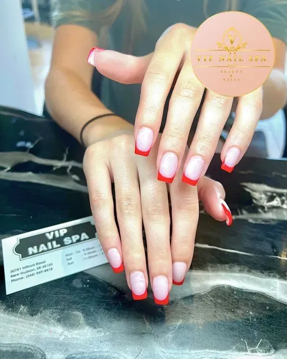 https://cdn.salonspotlight.com/photos/ciQOVb4MS78bJfwlk15V/d030a13f-cf3e-4383-8003-f8295f38391b_720x720