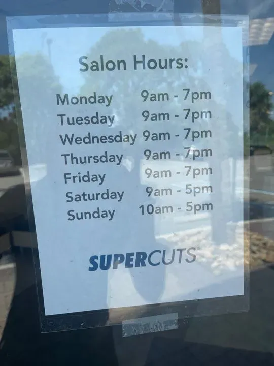 https://cdn.salonspotlight.com/photos/cjLyX9zuPLBRvoSLe1sx/ba413d4a-d5da-4784-8d4d-c1321ca35e39_720x720