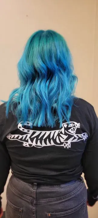 https://cdn.salonspotlight.com/photos/cl6rYUSJ40N8tNDBGTwN/4fb093b2-29b0-4118-93a0-58a66be1f7a2_720x720