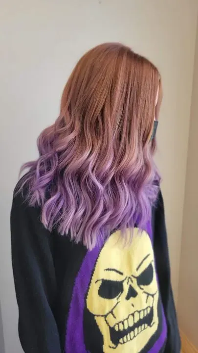 https://cdn.salonspotlight.com/photos/cl6rYUSJ40N8tNDBGTwN/95f4da32-8459-460c-a4c8-278636b4df08_720x720