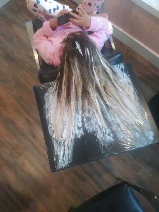 https://cdn.salonspotlight.com/photos/cnMOoYk0ODtAxBwlgFYl/a2cf95c7-2856-473f-88b3-1b5263ad2d9a_720x720