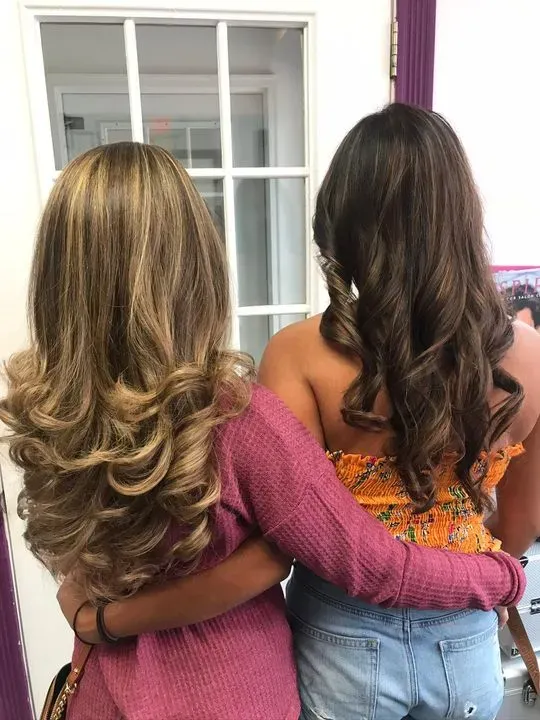 https://cdn.salonspotlight.com/photos/cnexd8bRZQoyndGAYON8/c1813647-ef92-4e6a-909c-8b51b0b257cd_720x720