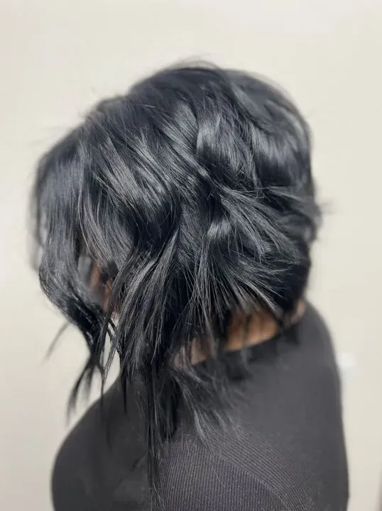 https://cdn.salonspotlight.com/photos/ct8mfWUKoUqSdmGvU5dV/08f32161-6024-49c2-9f63-7aebac77324f_720x720