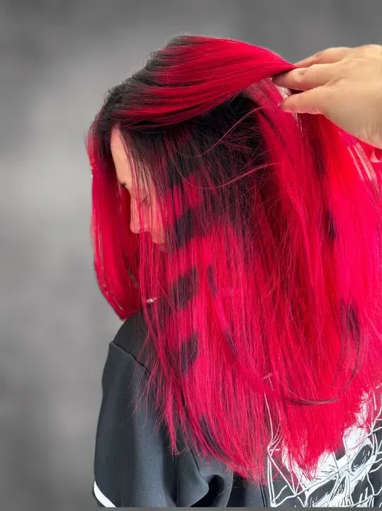 https://cdn.salonspotlight.com/photos/ctIw2OQCnEgmnx2kAe8Y/87a94380-1a47-43af-8174-66c5f666d3cc_720x720