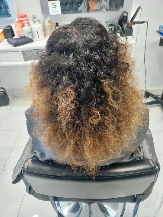 https://cdn.salonspotlight.com/photos/cwDuKJoqGyafrvsLudE3/0bccfc7f-5e7f-4d33-855f-097d259dd8b6_720x720