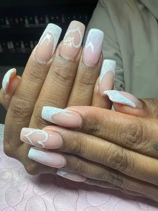 https://cdn.salonspotlight.com/photos/cwdJVerCKTNMnQE1fqNV/38840d72-8c07-4bcd-99cf-ae7e3d649408_720x720