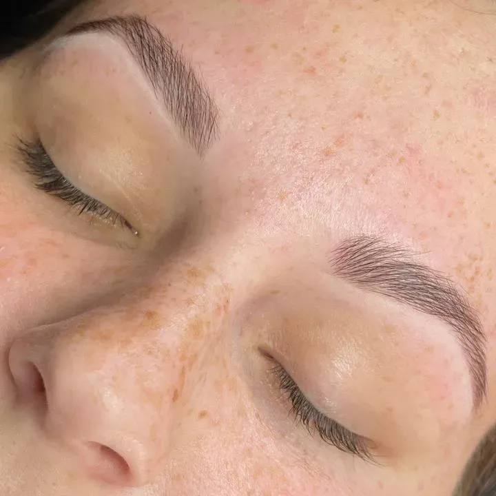 https://cdn.salonspotlight.com/photos/cx4gX3x3HYCew67AxB09/a2b0afc2-c2c3-451f-9c6c-6aaf7fc7baf4_720x720