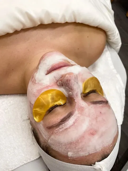 https://cdn.salonspotlight.com/photos/cx4gX3x3HYCew67AxB09/de2fb00e-febb-4998-b92e-880c1c98ea55_720x720