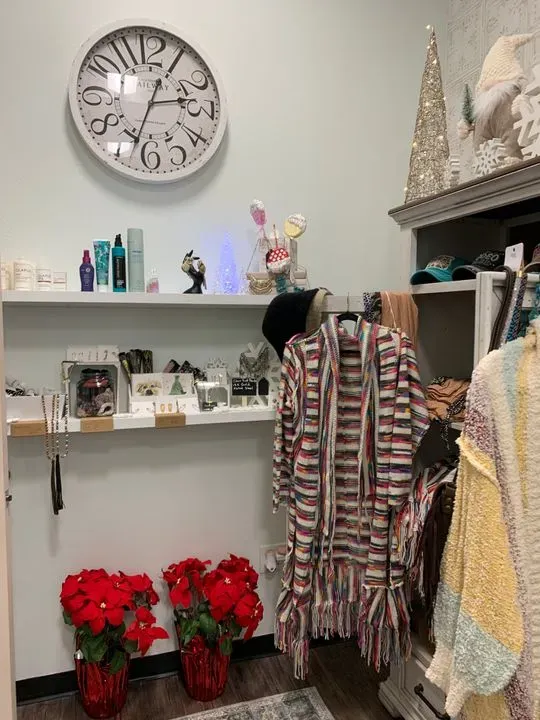 https://cdn.salonspotlight.com/photos/czcIFCdKlninQvlbYZ8W/a368505c-a006-44e1-ab05-d8310f07bf52_720x720
