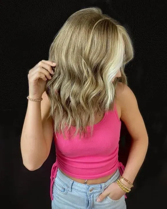 https://cdn.salonspotlight.com/photos/d2GUOzqjJa4WfSzTk8Ze/50d3f721-e00c-4c4b-8835-44af254cd3f3_720x720