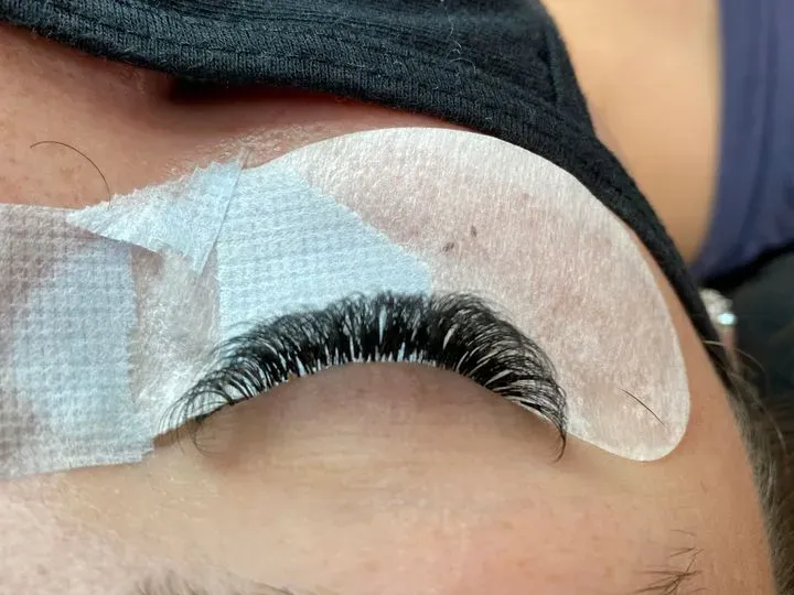 https://cdn.salonspotlight.com/photos/d2VDYjKMgQ9XUwuZFUEq/6de854d6-5ba3-4889-94b7-7127365e5493_720x720