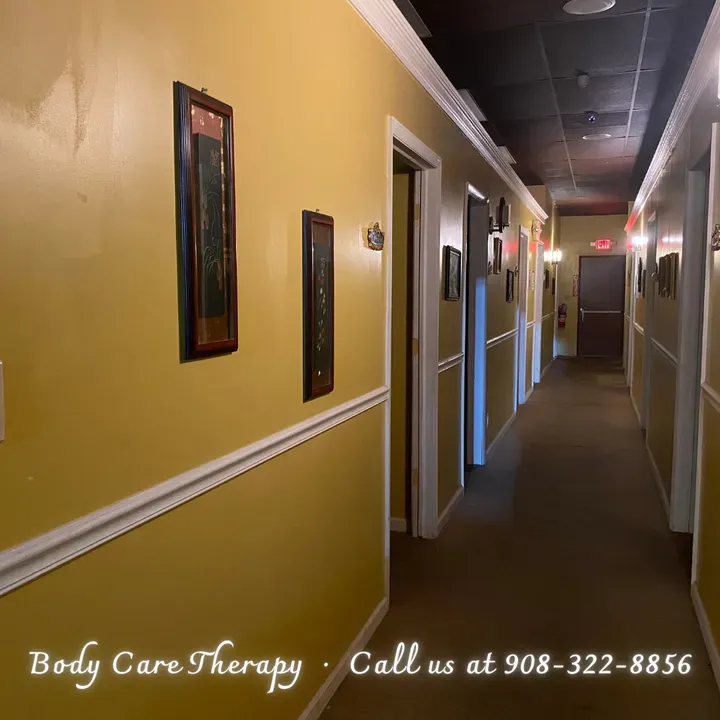https://cdn.salonspotlight.com/photos/d3jbhhO5FWhVAqJ1IeAK/0e5a5738-7c0c-4d9d-9843-cecbe0d8d49a_720x720