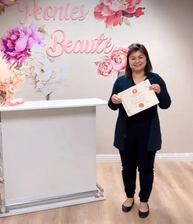 https://cdn.salonspotlight.com/photos/d4wno5kCaYAjNyd2IrbL/d17682b5-2607-4b21-ad40-34e44a3bda45_720x720