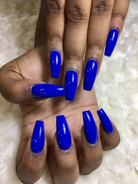 https://cdn.salonspotlight.com/photos/d9cmPFd3TGhrq9wSFrxP/d6a1bc7f-6c8c-4224-a20d-9e4e66c8c996_720x720