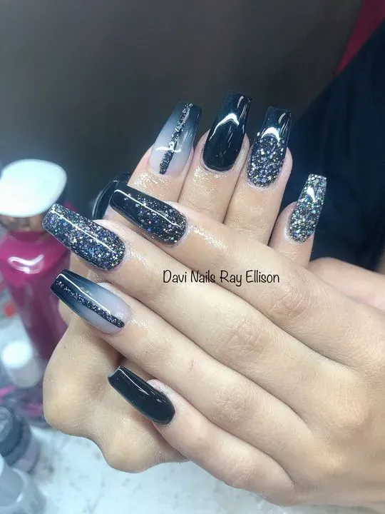 https://cdn.salonspotlight.com/photos/dBDjXzRa08kbF4q5VHjX/5cc4dd4a-85e6-40e0-badd-7b6e27b9fc80_720x720