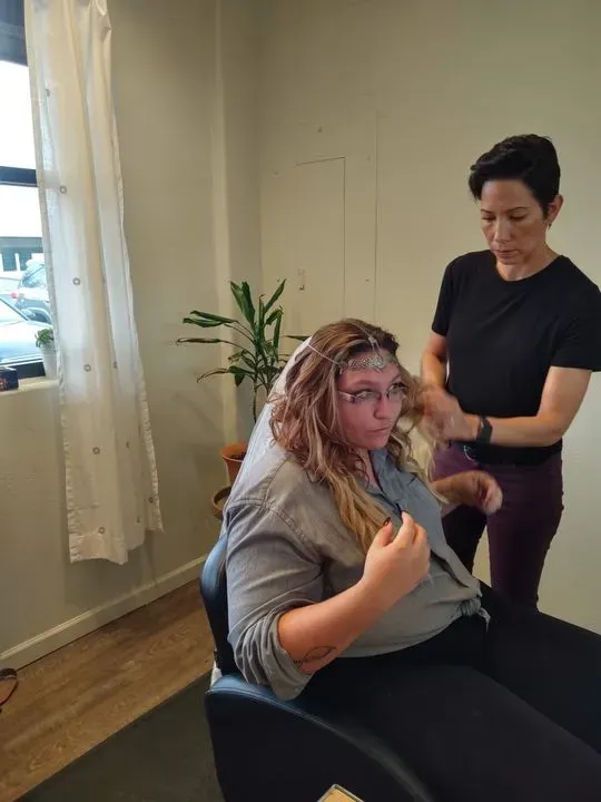 https://cdn.salonspotlight.com/photos/dD7M4tjQbGzyzsMmhIqo/562aa62e-068d-45c2-bf43-f2bde469378b_720x720