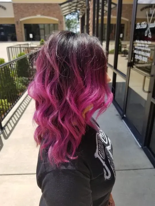 https://cdn.salonspotlight.com/photos/dJPf639eoQcy6lbwTSJ8/cc32ff72-2e3d-4449-b1c7-81d2672a5b15_720x720