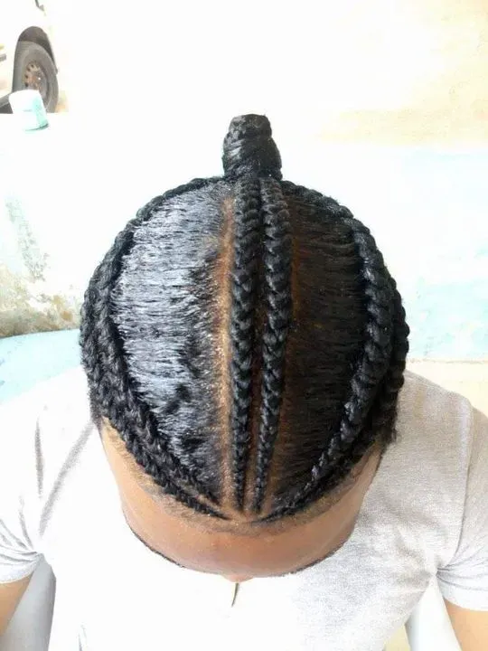 https://cdn.salonspotlight.com/photos/dK3W3JwzZ372RBUMhWbi/77c7a18e-6d85-4dca-b01a-36764a862f6a_720x720
