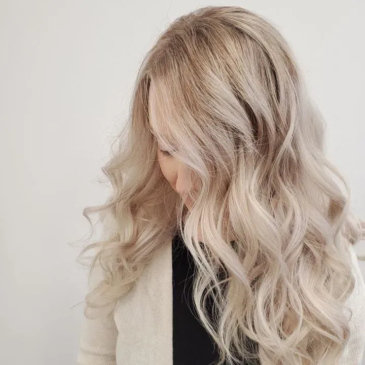 https://cdn.salonspotlight.com/photos/dLY0BerxGMraeFjSpO2g/c1d5958b-36ef-4843-920d-148dfea0b18a_720x720